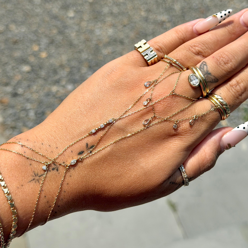 14k Gold Center-set Lab-Grown Marquise Diamond Handchain