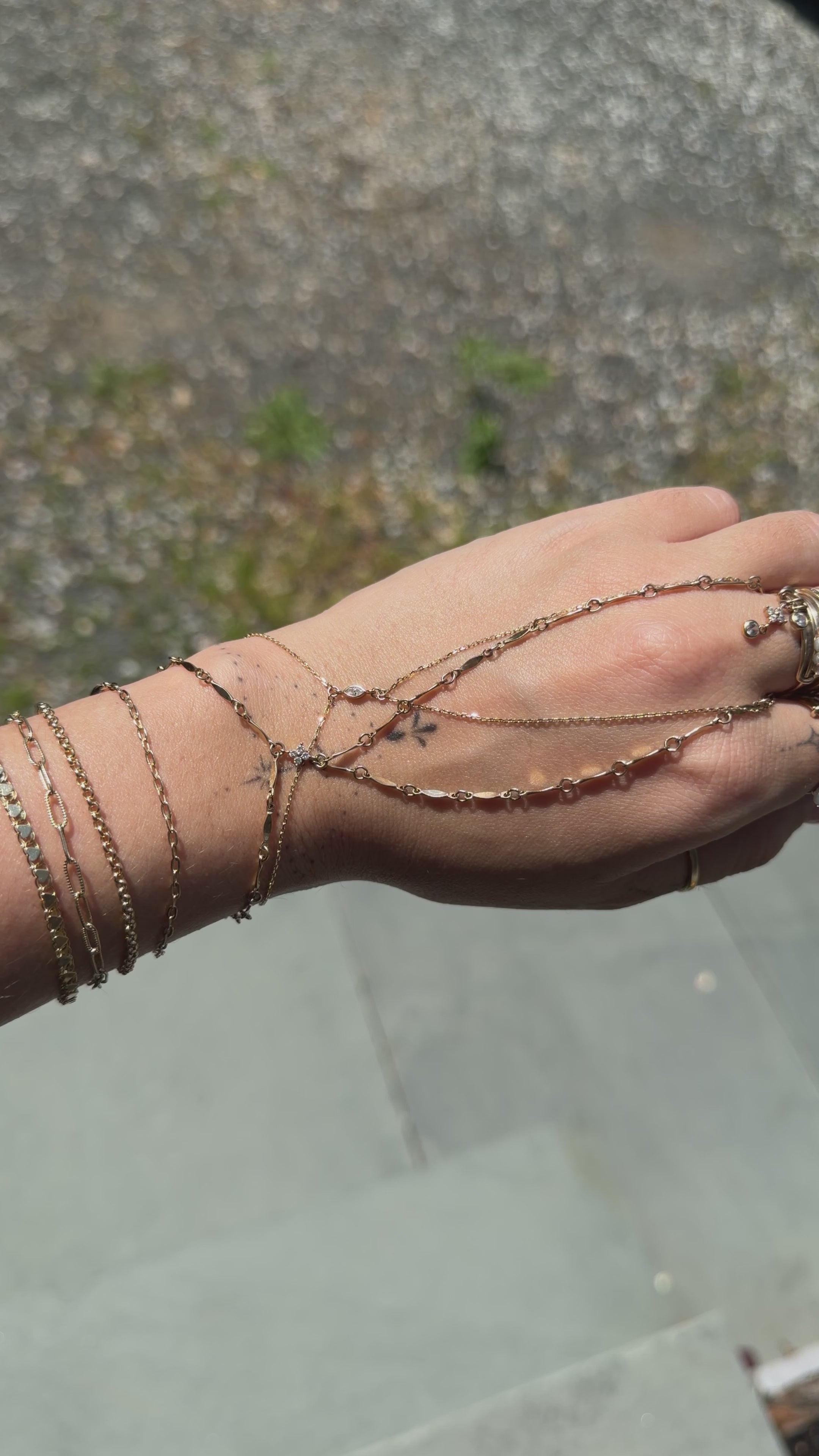 14k Gold-Filled Dapped Bar Handchain